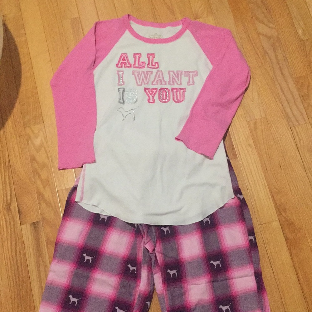 Victoria’s Secret Pink “All I Want is You” sleep